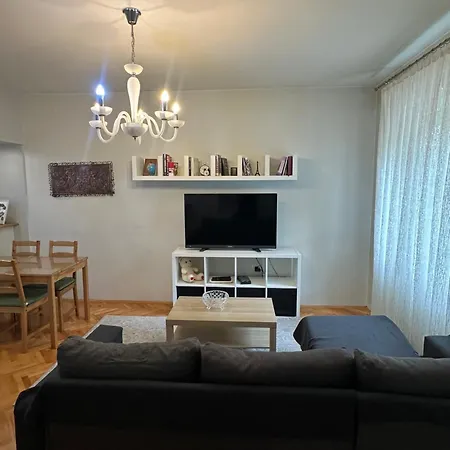 3 Min Walk To Balkan Apartment Skopje
