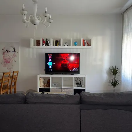 Apartment 3 Min Walk To Balkan